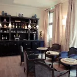 Magda Champs Elysées