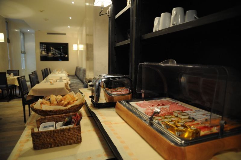 Hotel Magda Champs Elysées Parigi